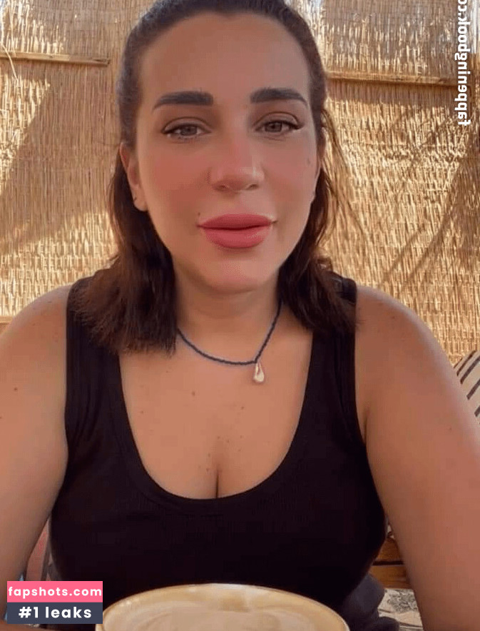 Asma Sherif Moneer gallery photo #15