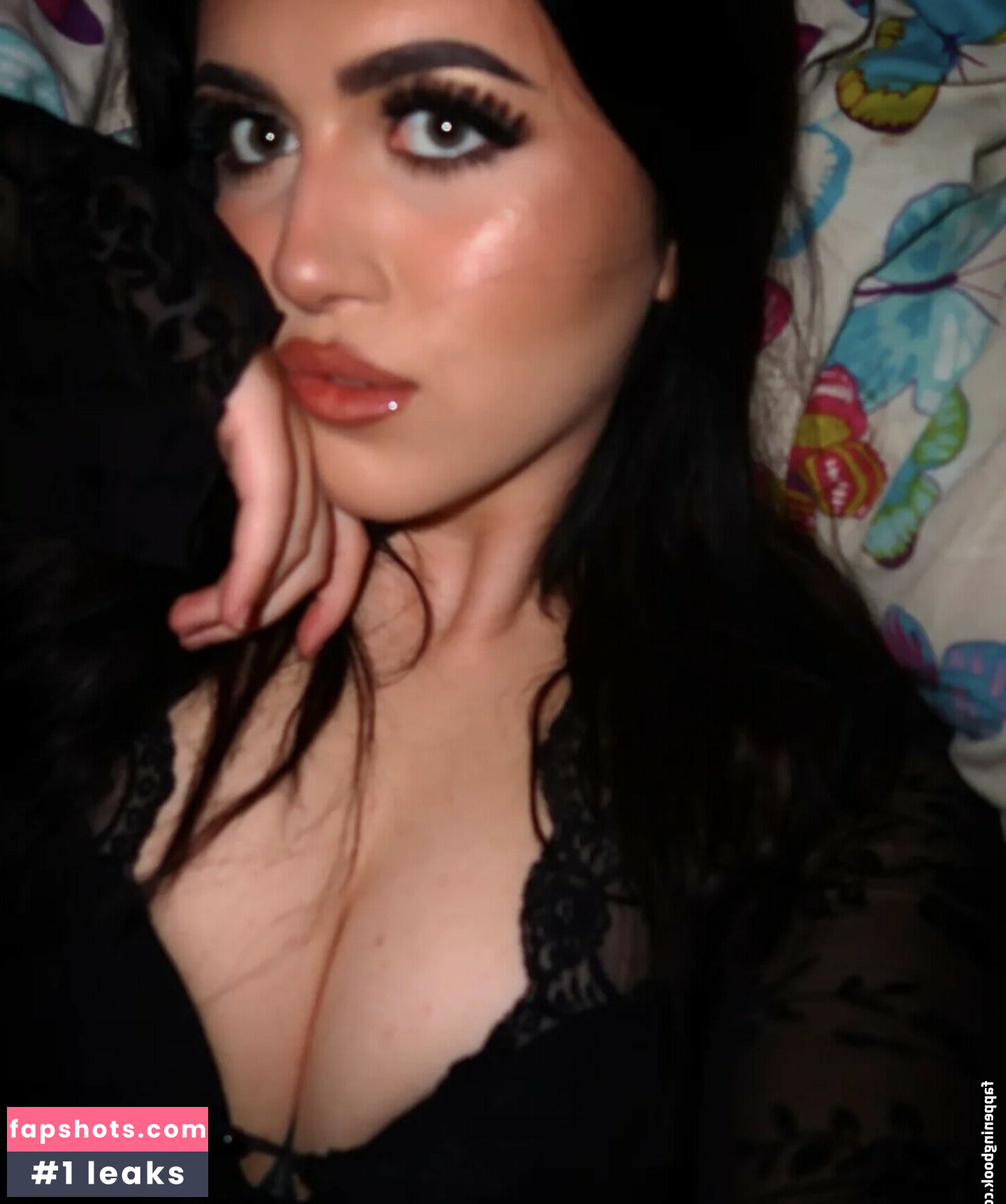 ASMR Cailin nude babe gallery