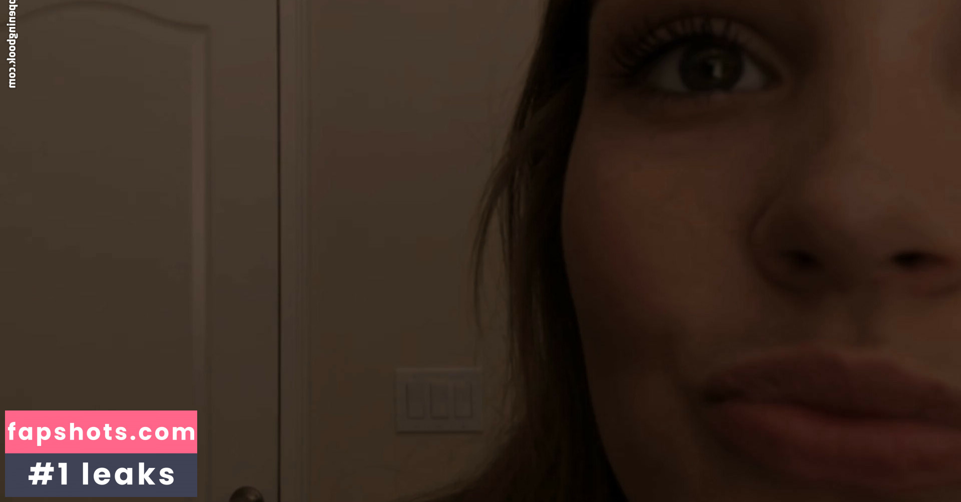 ASMR Darling gallery photo #13