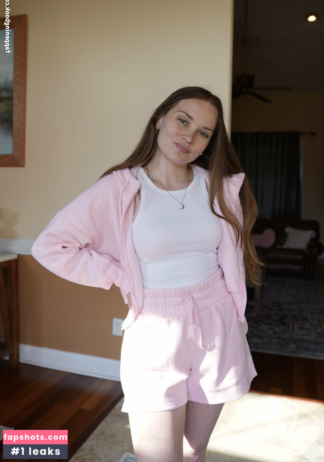 ASMR Darling gallery photo #23