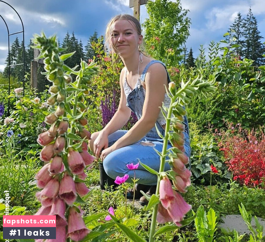 ASMR Noir gallery photo #2