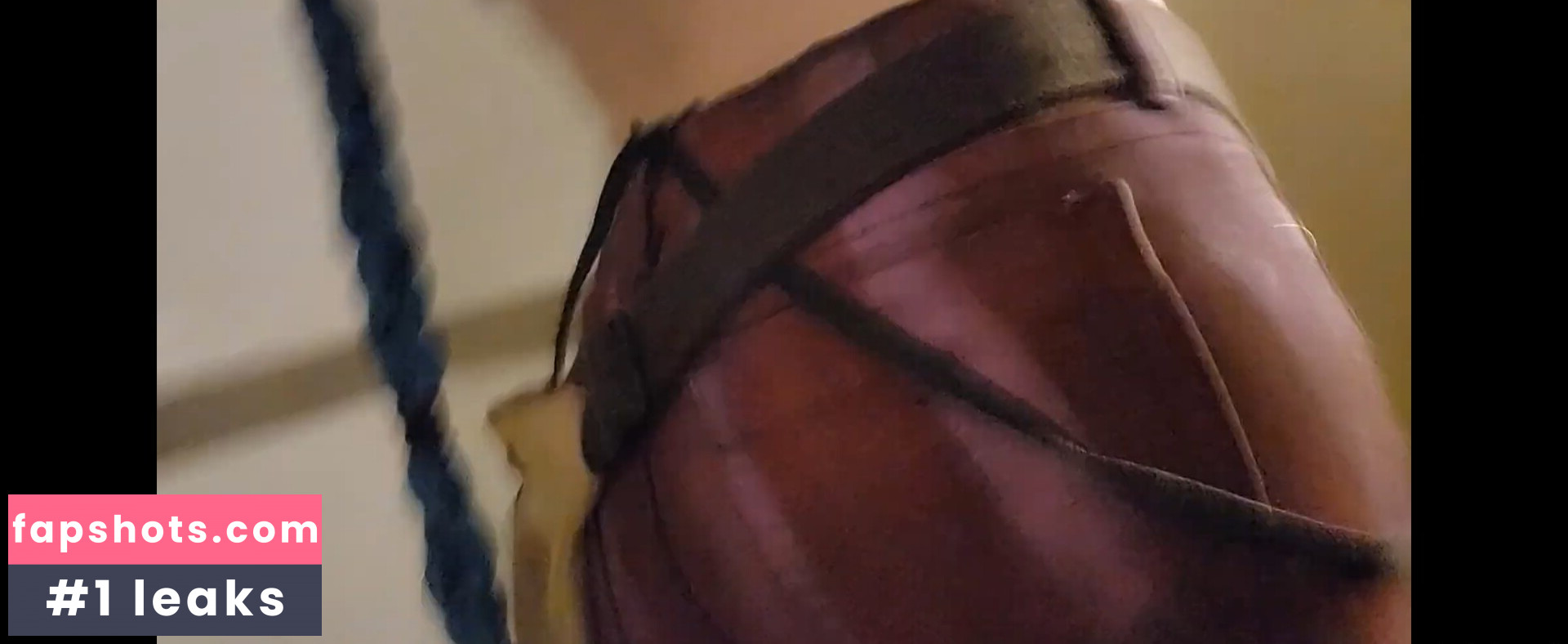 ASMR Noir nude babe gallery