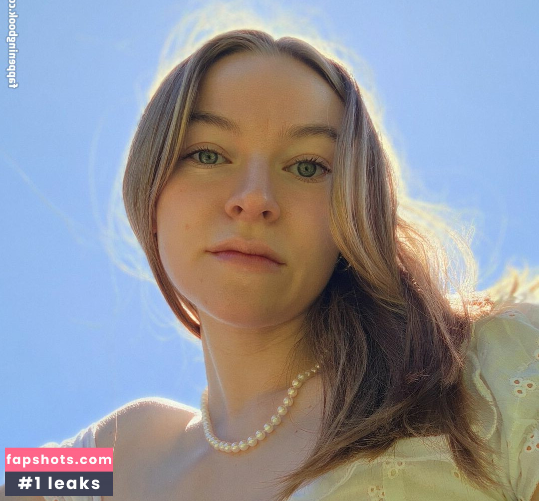 ASMR Noir gallery photo #7