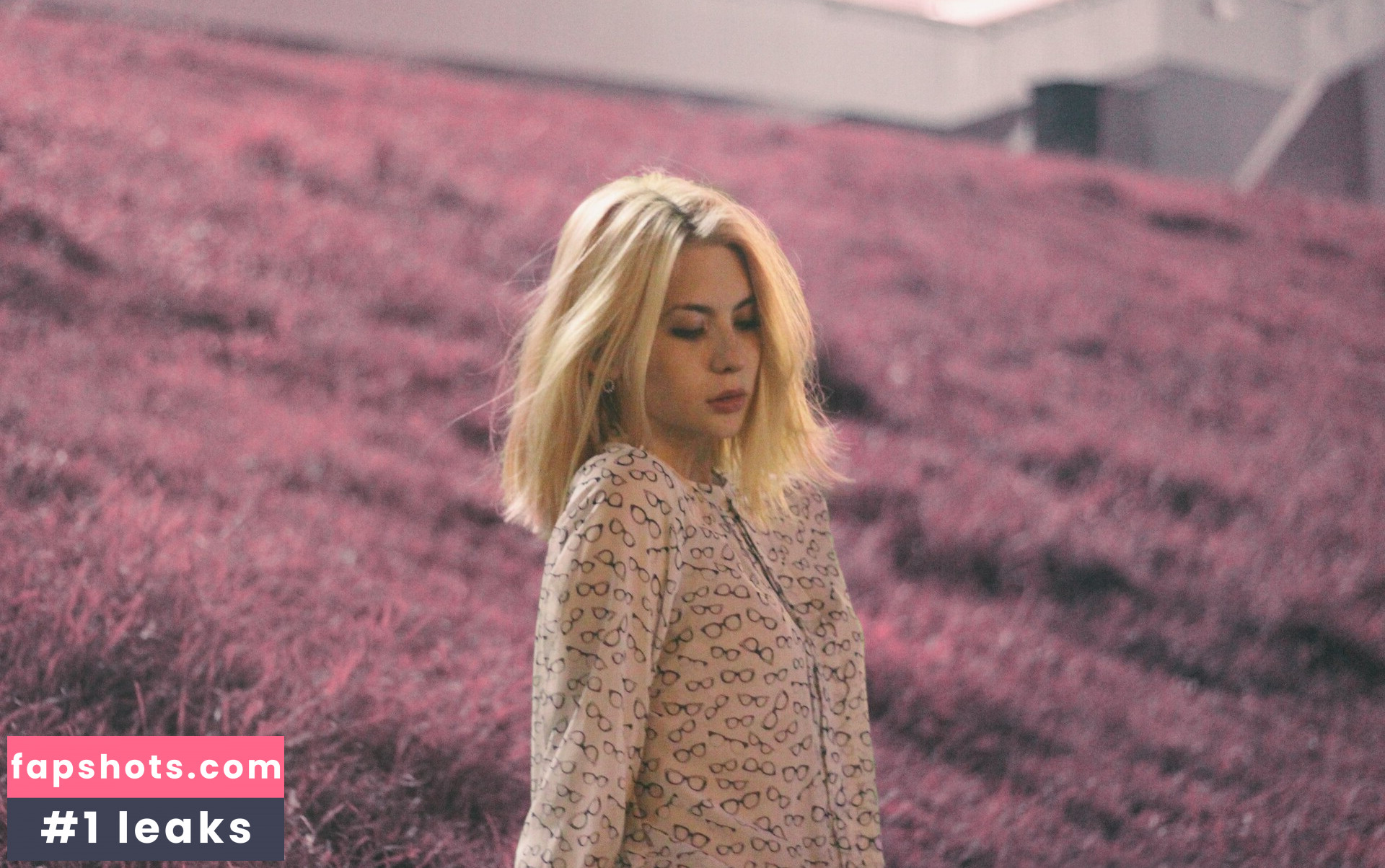 ASMR Onuri gallery photo #42