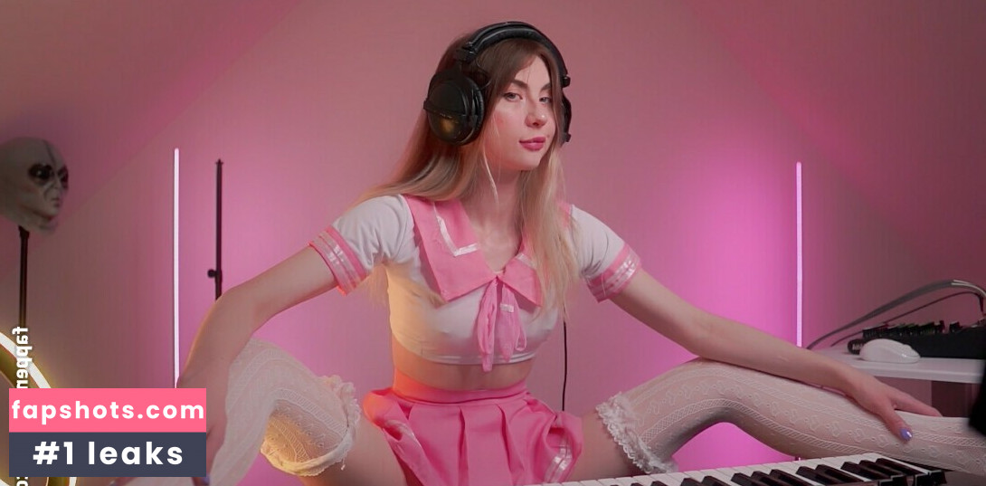 ASMR Onuri gallery photo #50