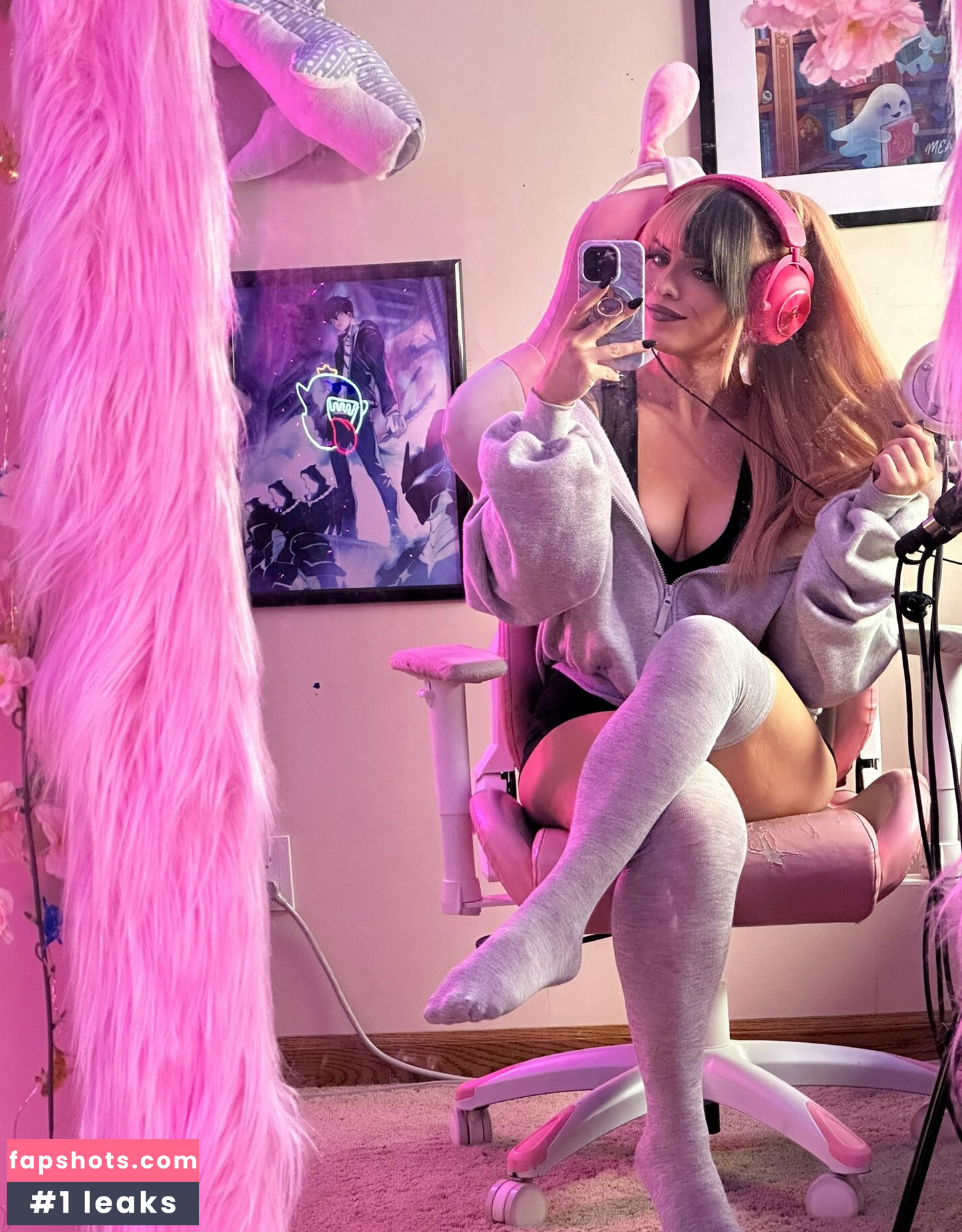 ASMR Shanny gallery photo #14