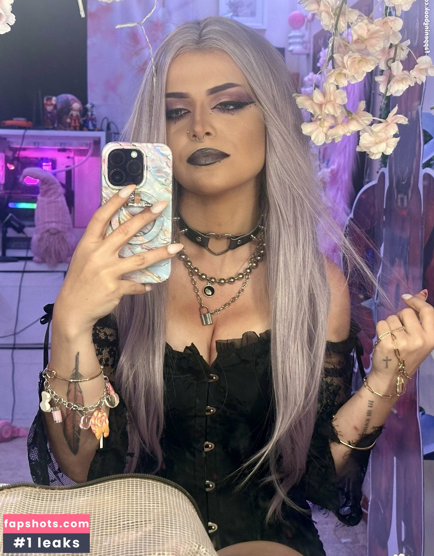 ASMR Shanny gallery photo #18