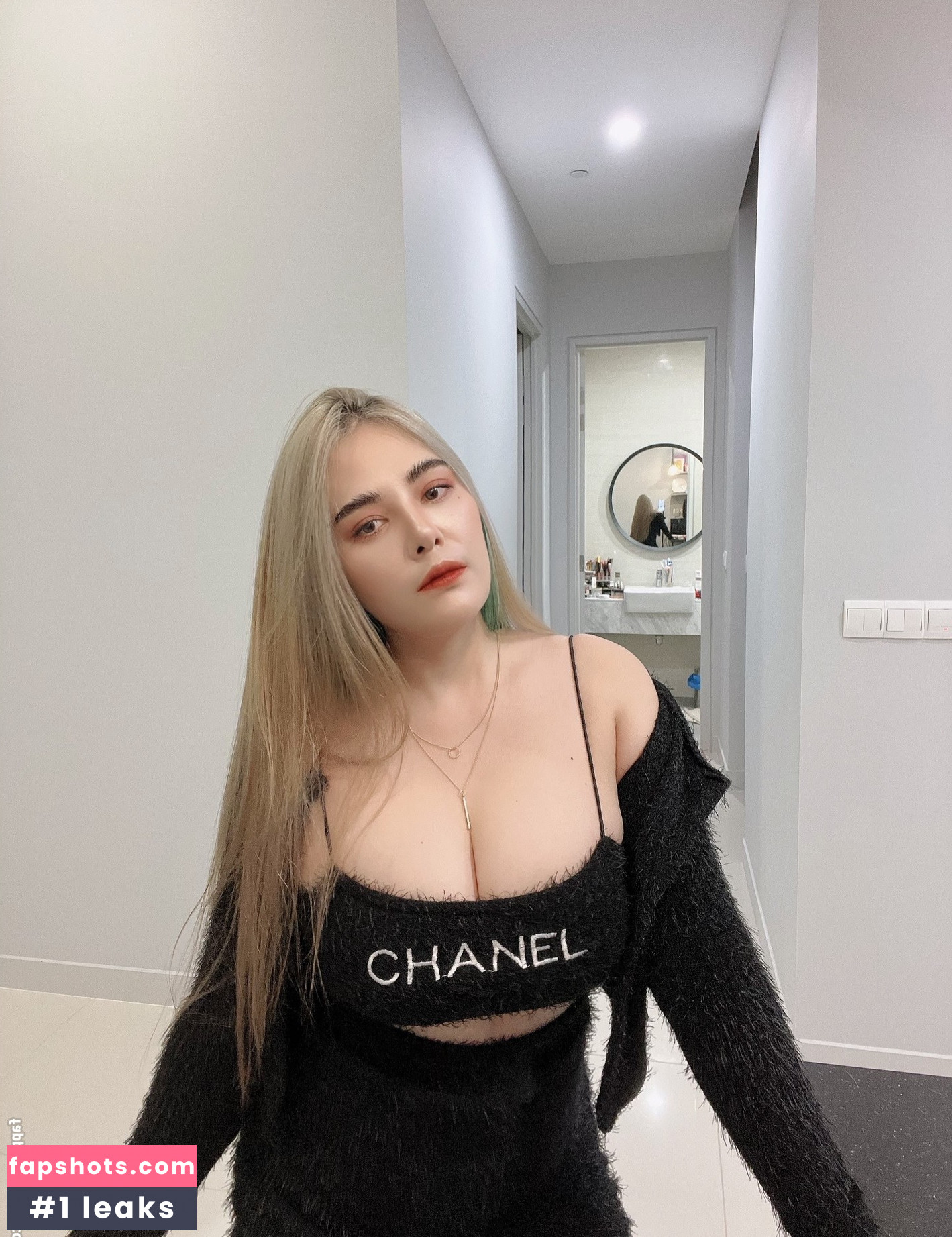 ASMR Wan gallery photo #165