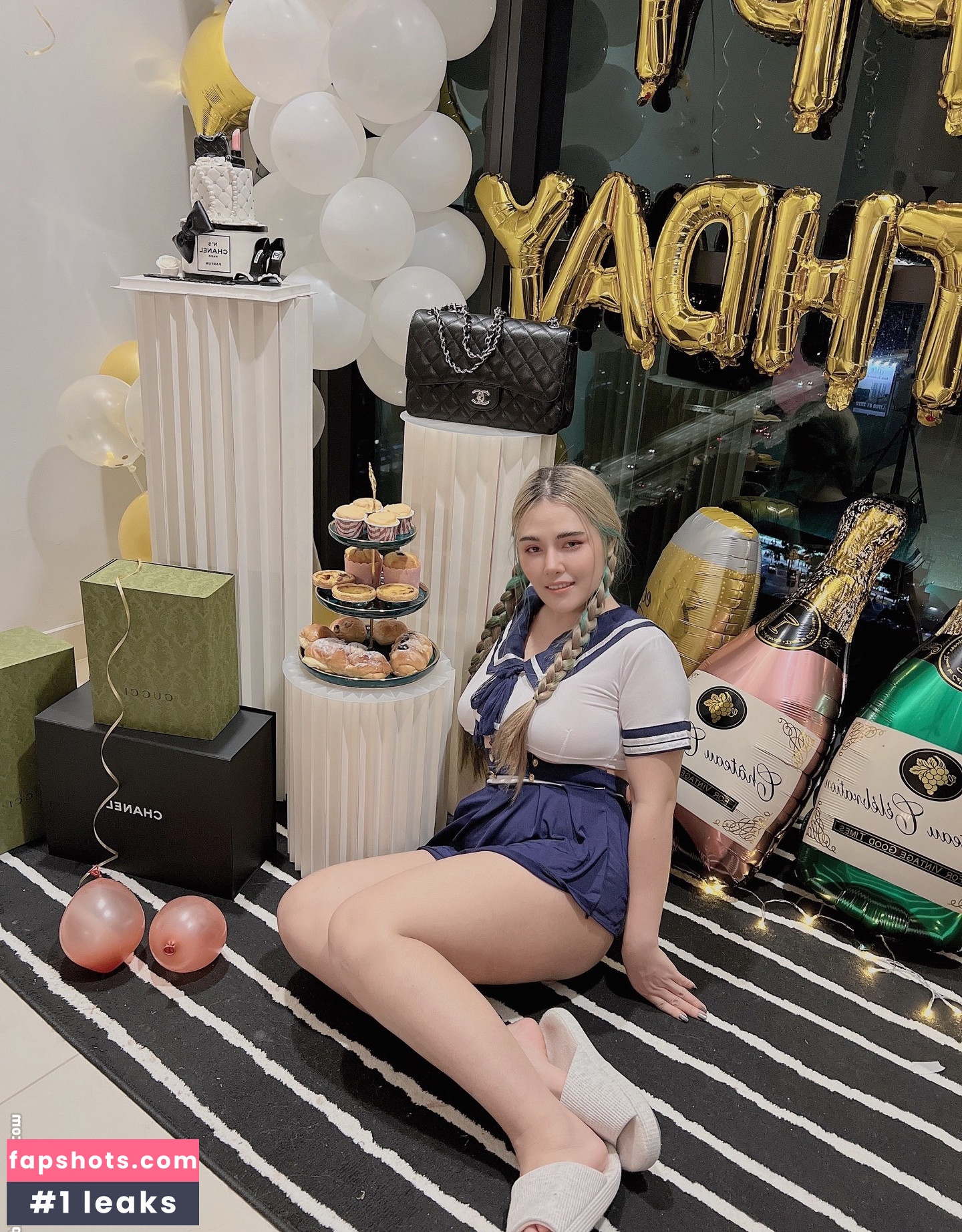 ASMR Wan gallery photo #167