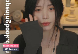 ASMR Yoon Ying gallery photo #3
