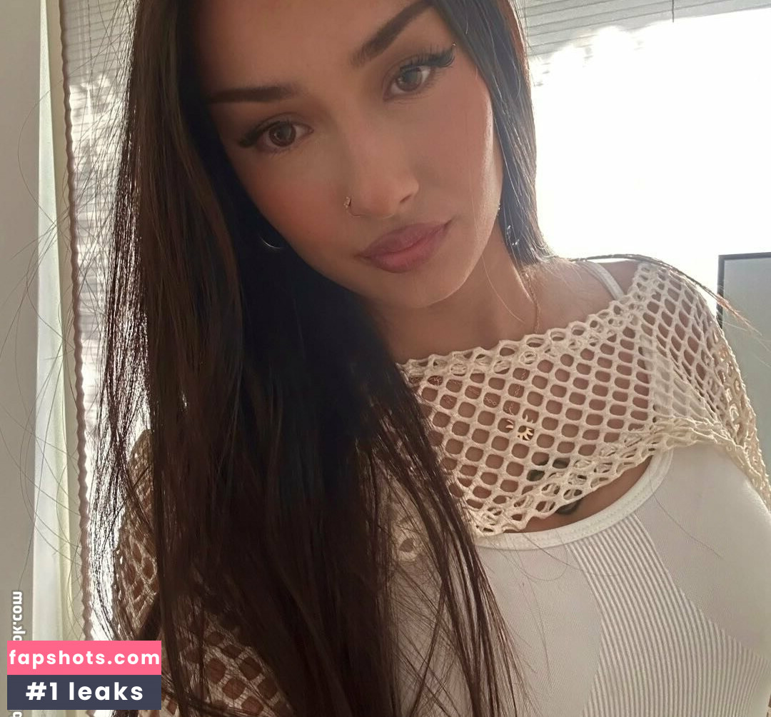 ASMRCat nude babe gallery