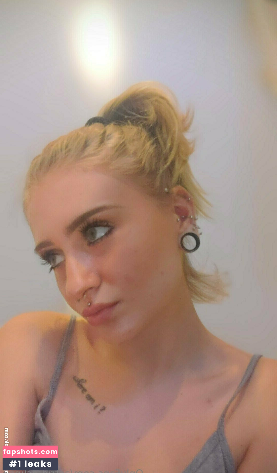 astrid-eclipse nude babe gallery