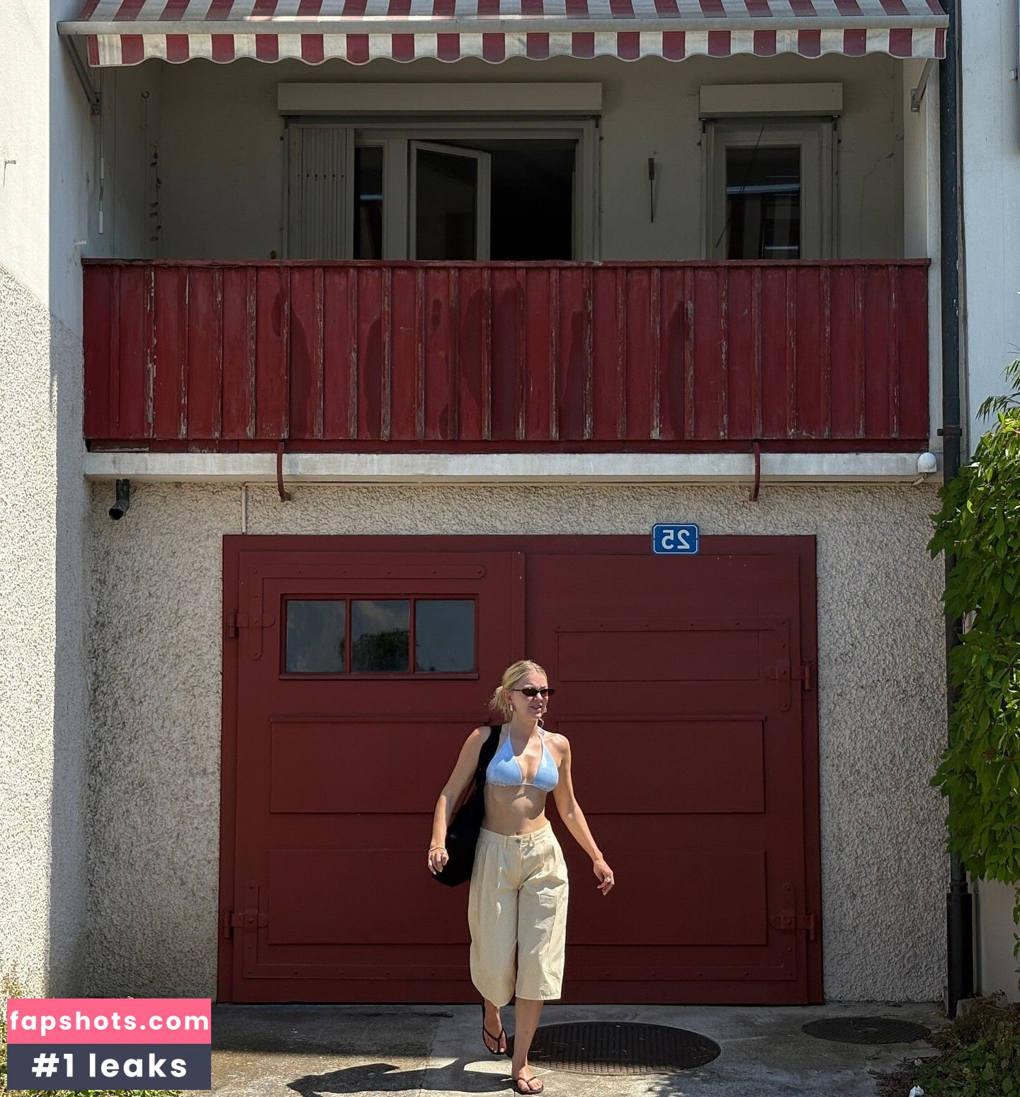 Astrid S gallery photo #5