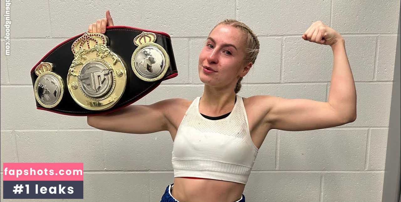 Astrid Wet Filtración Desnuda OnlyFans Foto #14 - Fapshots