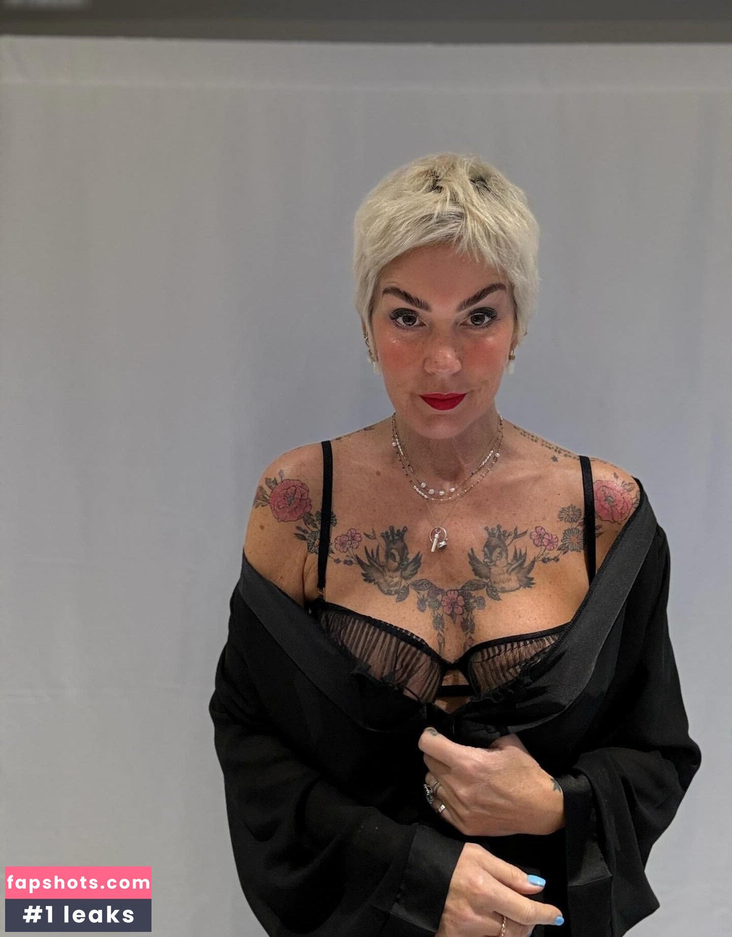 Astrid Zeegen Holt gallery photo #7