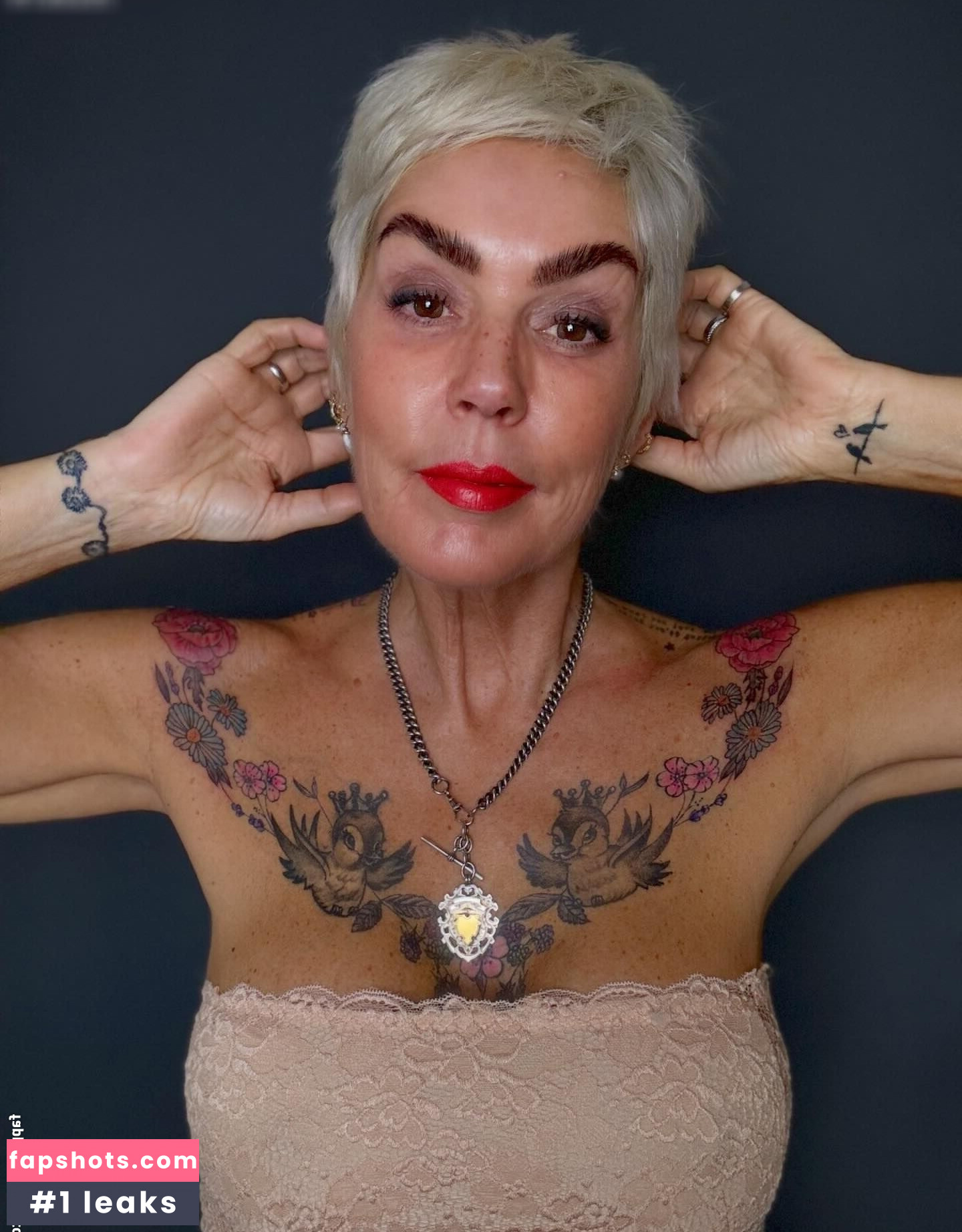 Astrid Zeegen Holt gallery photo #10