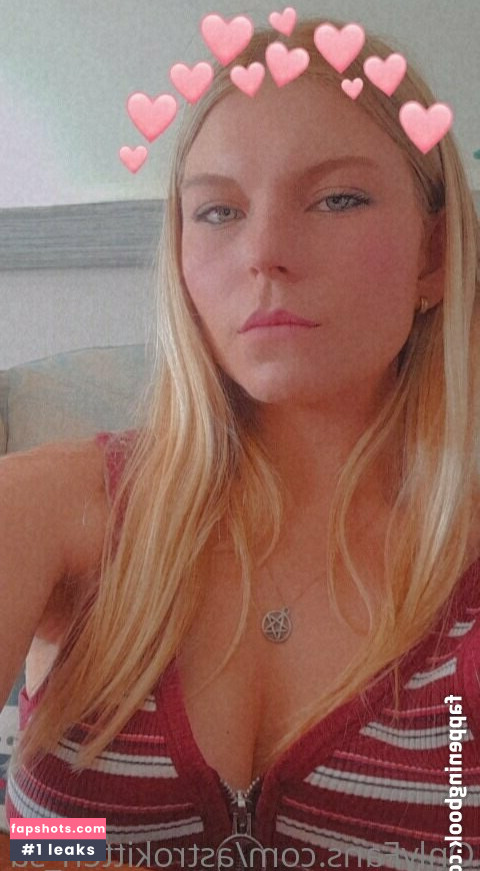 astrokitten_sa Filtración Desnuda OnlyFans Foto #8 - Fapshots