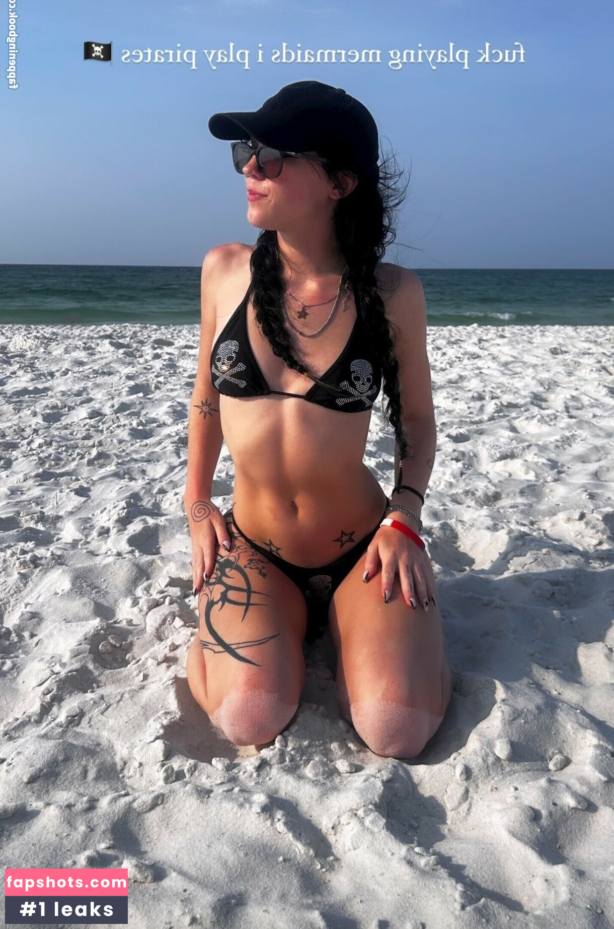 Astrouxx gallery photo #15