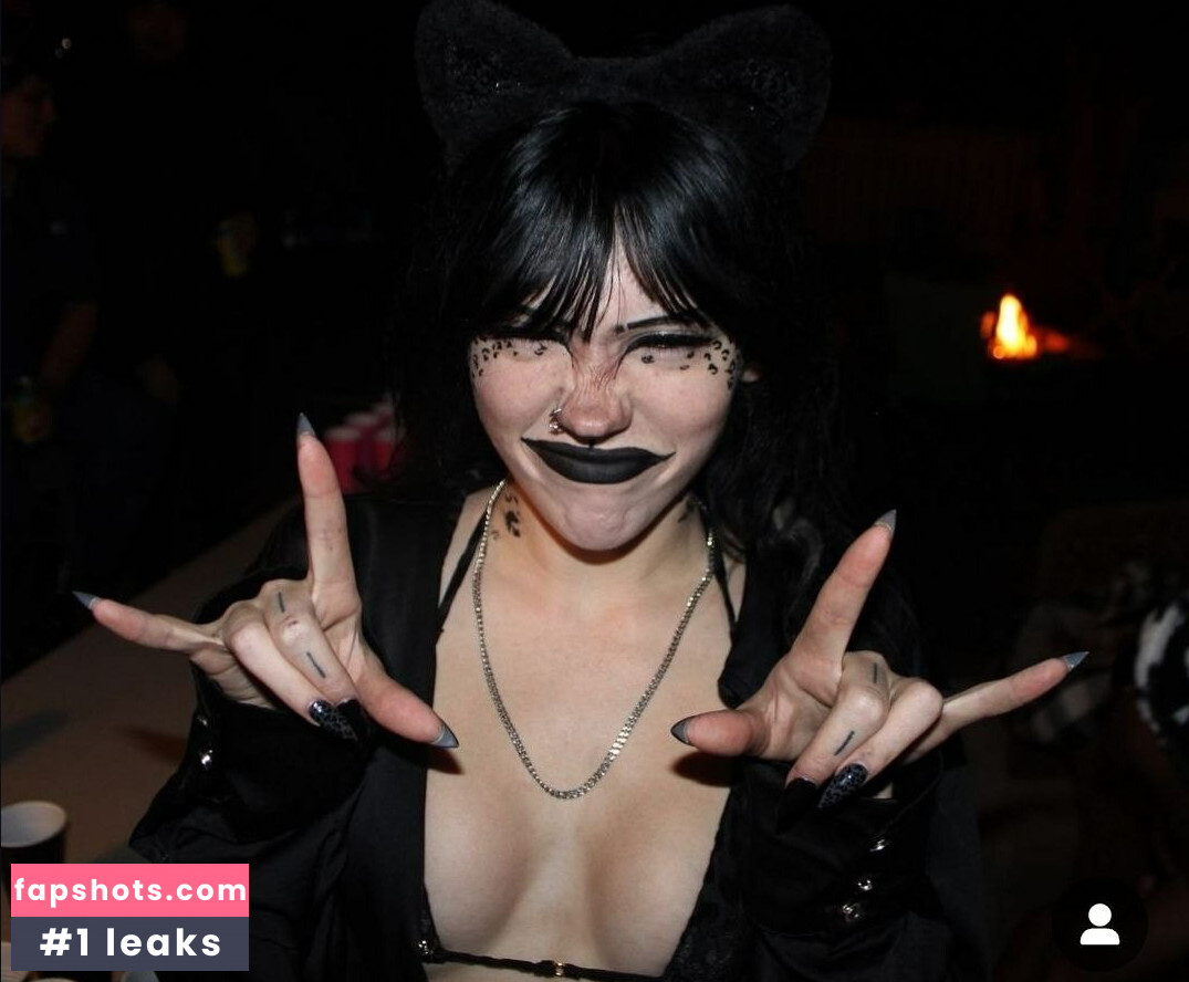 Astrouxx gallery photo #9