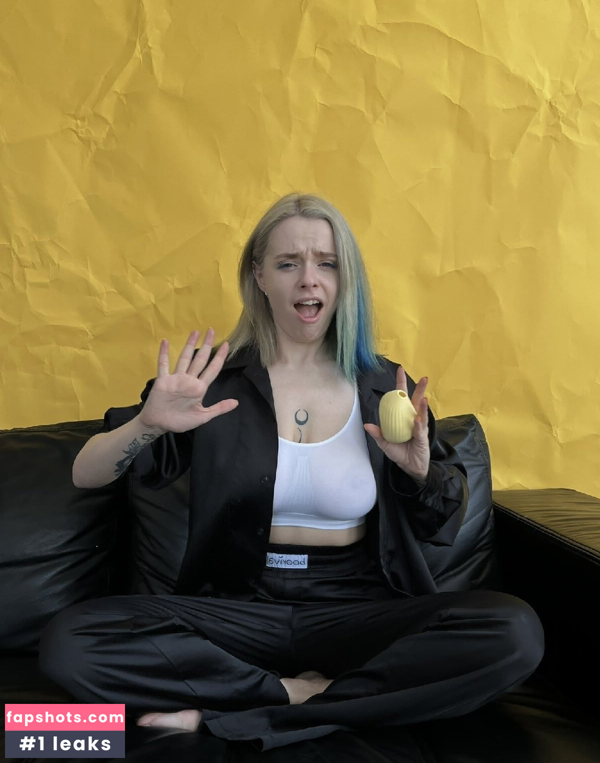 Asya Say gallery photo #2