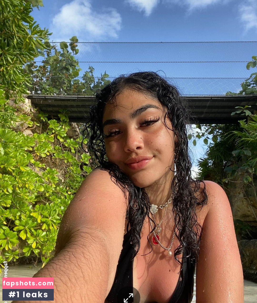 Athena Mansour gallery photo #12