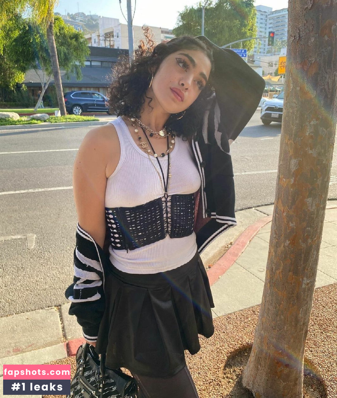 Athena Mansour gallery photo #15