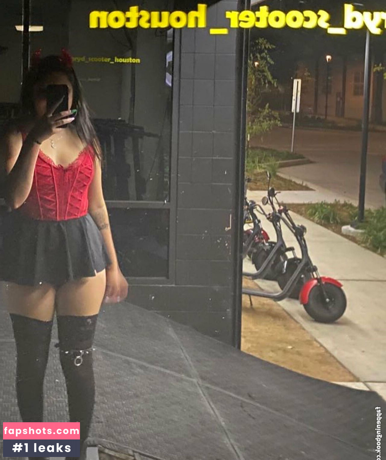 Athena X Reyna nude babe gallery