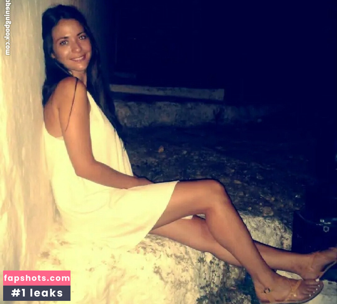 Athina Vraka gallery photo #3