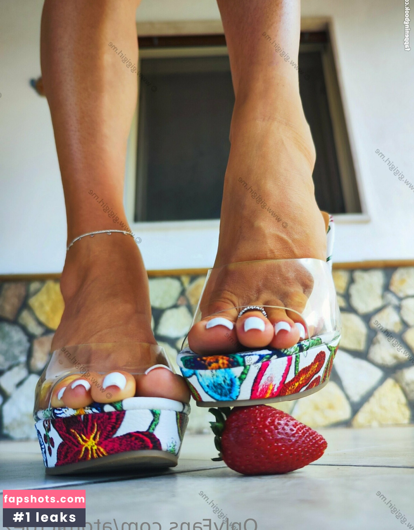 atomictoez gallery photo #28