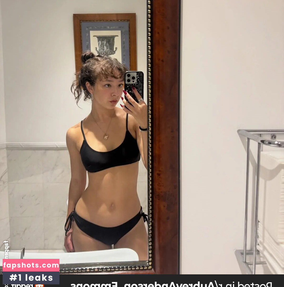 Aubrey Anderson-Emmons gallery photo #8