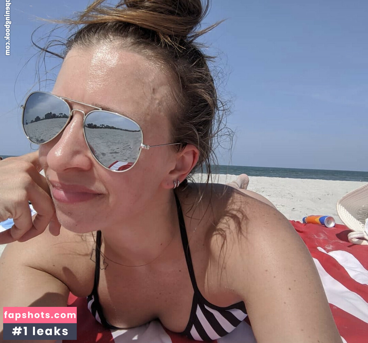 Aubrey Edwards gallery photo #32