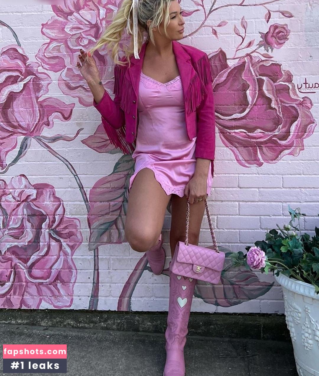 Aubrey Kate gallery photo #29