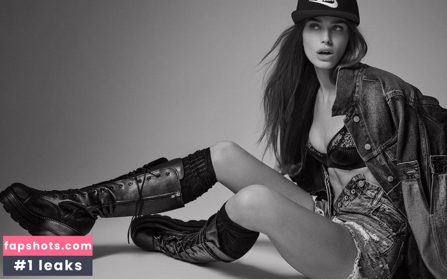 Aubrie Williams gallery photo #14