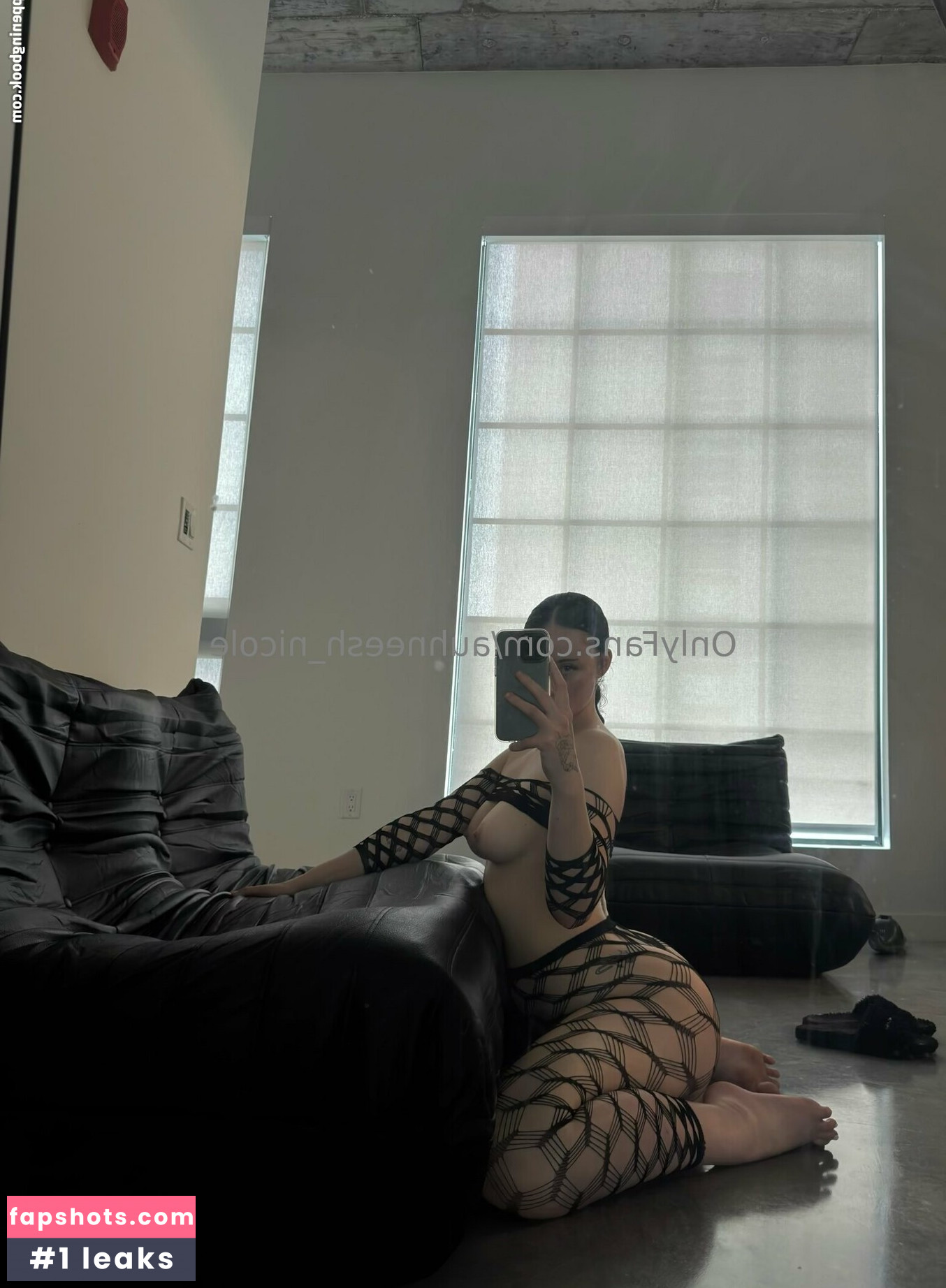 Auhneesh Nicole gallery photo #4