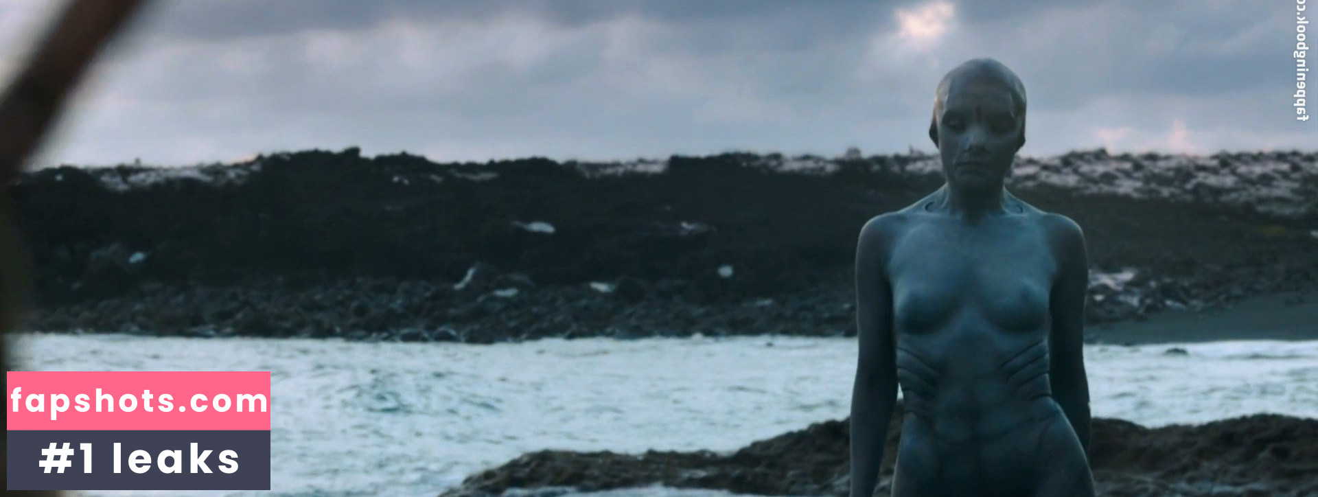 Aura Garrido gallery photo #18