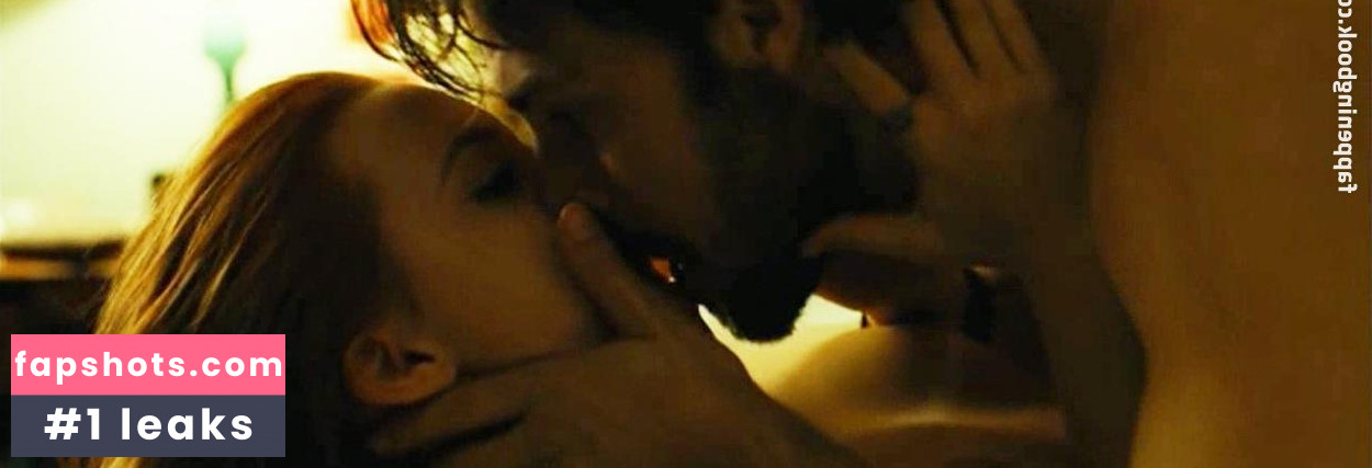 Aura Garrido gallery photo #26