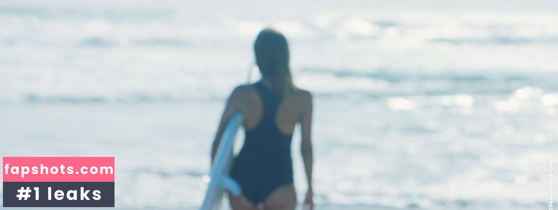 Aura Garrido gallery photo #4