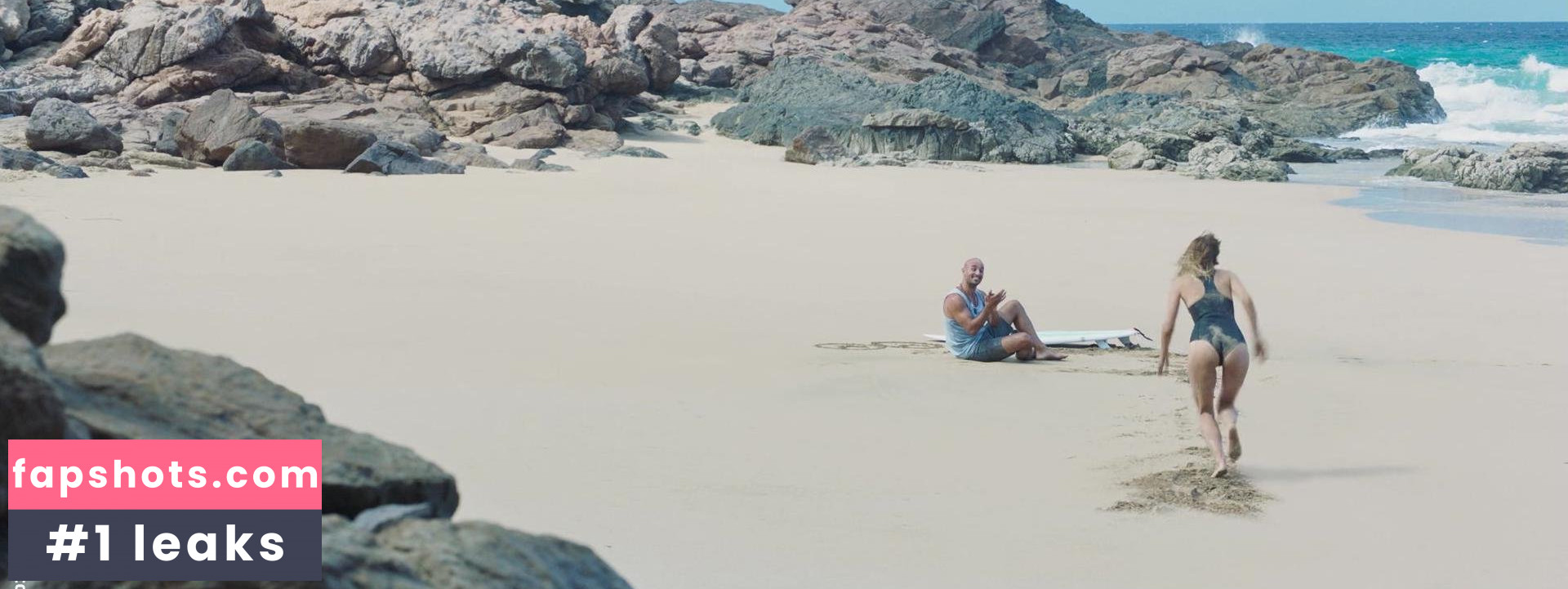 Aura Garrido gallery photo #31