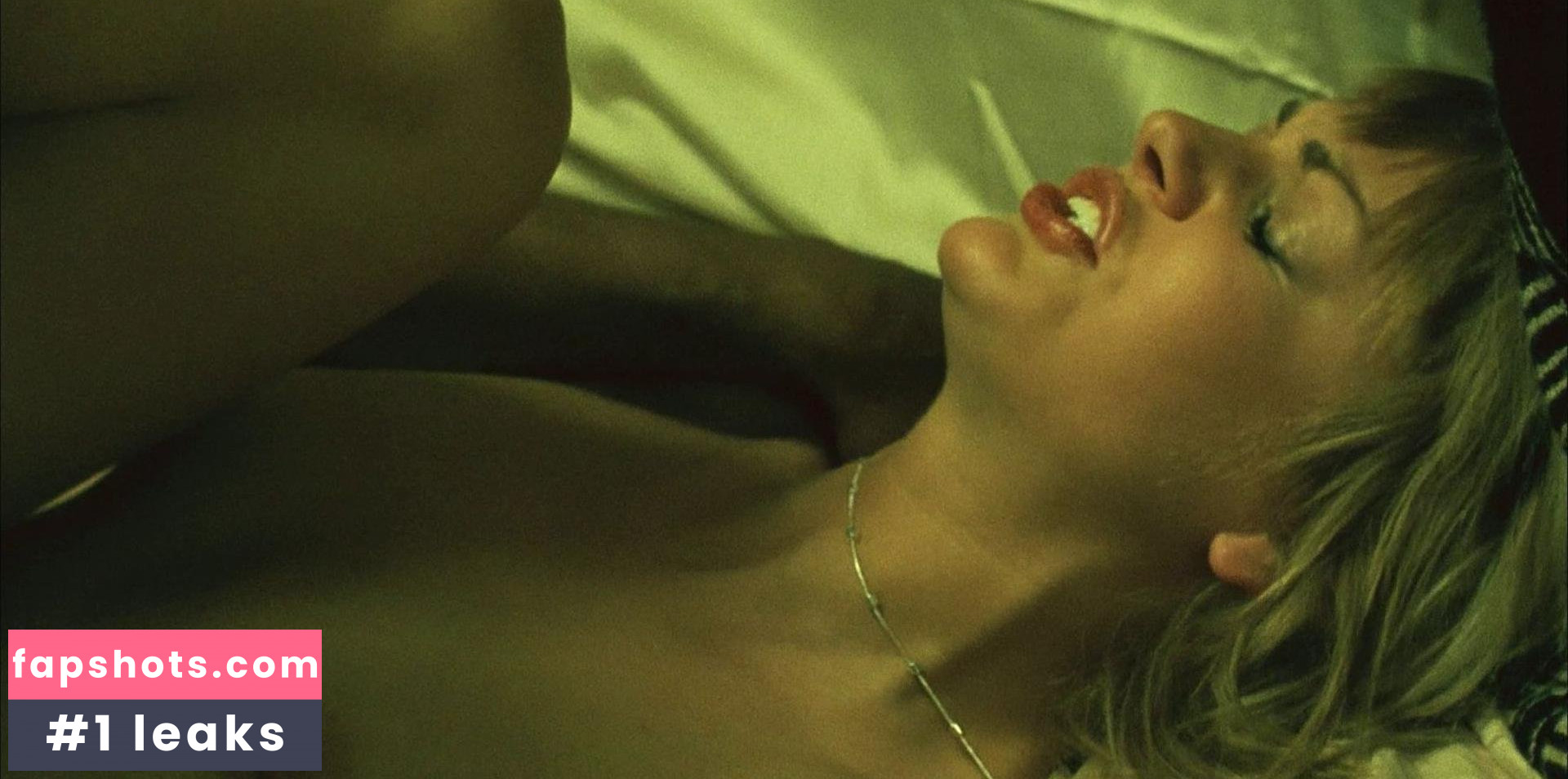 Aura Grimolyte nude babe gallery