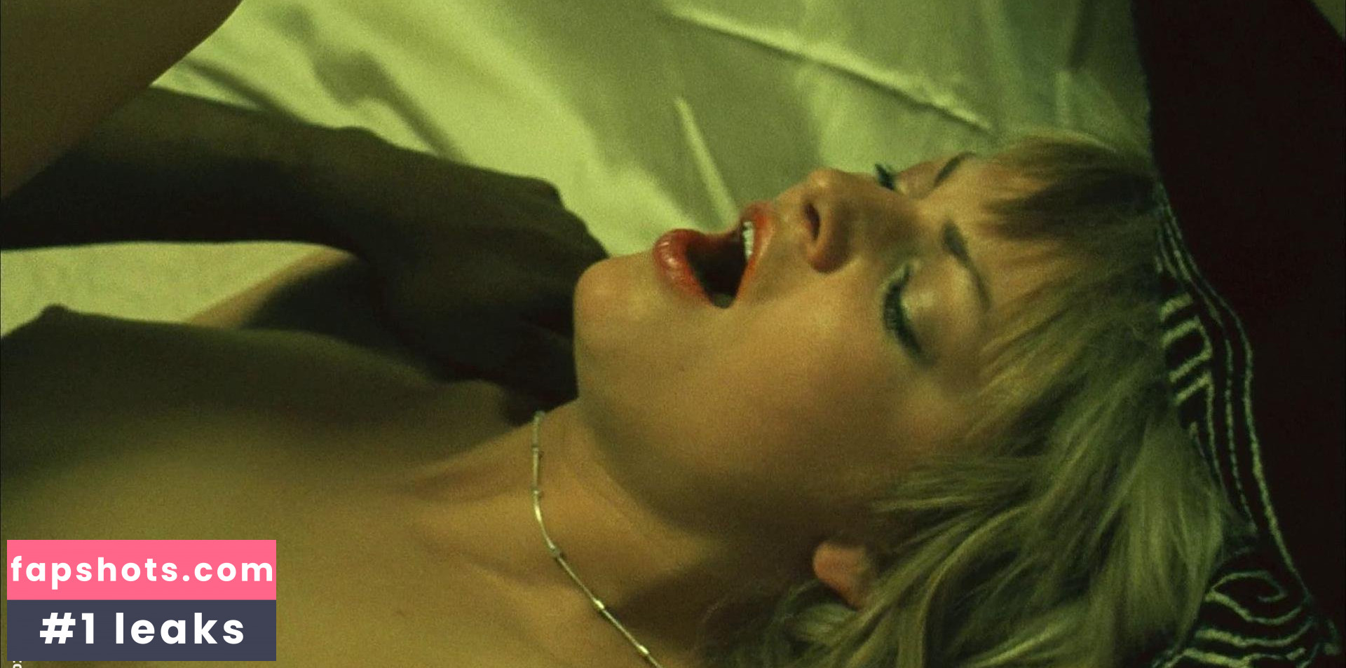 Aura Grimolyte gallery photo #3