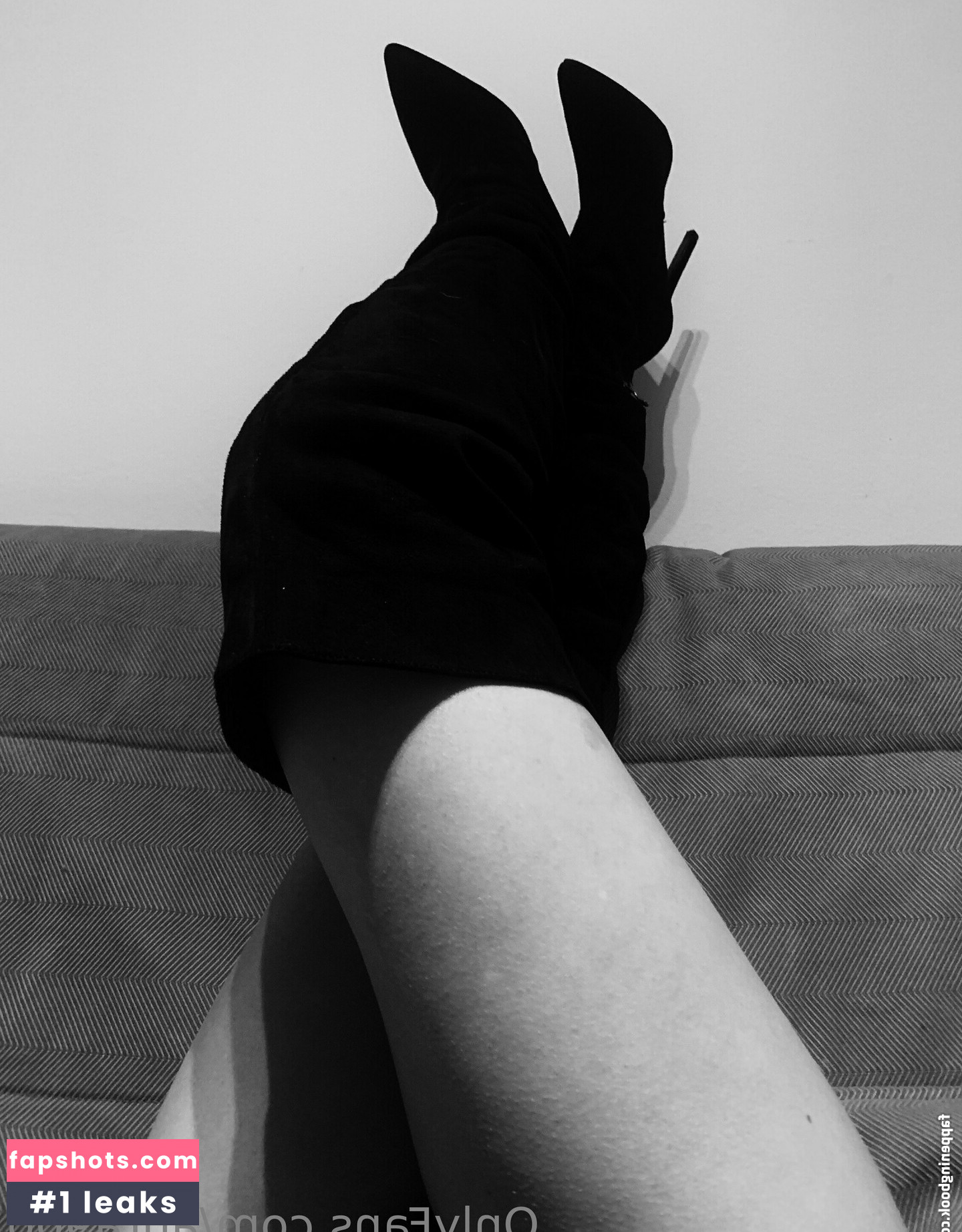 aura90g nude babe gallery