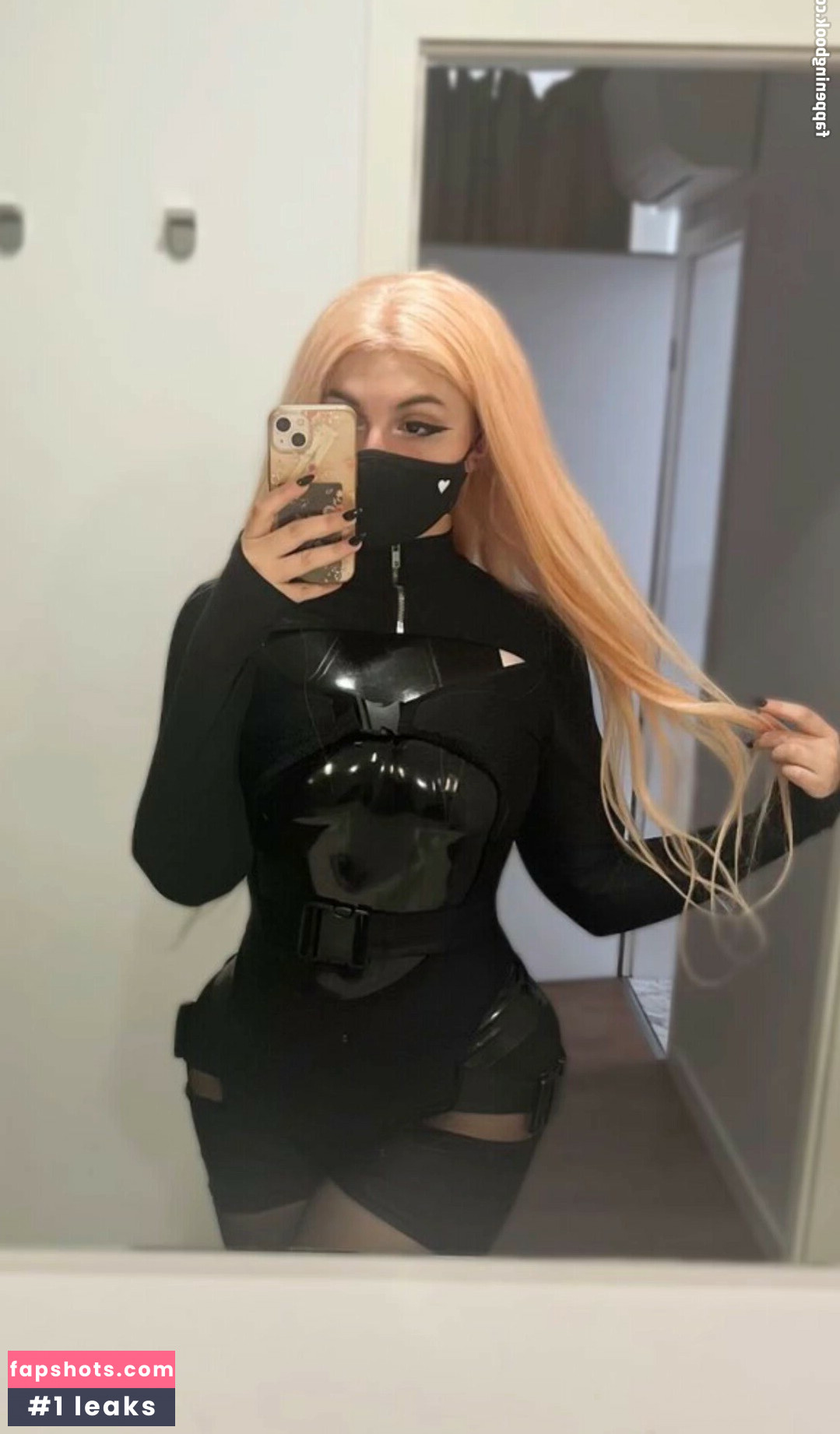 Aurelia Baker Nude Leaks OnlyFans Photos #2 - LeakJerk