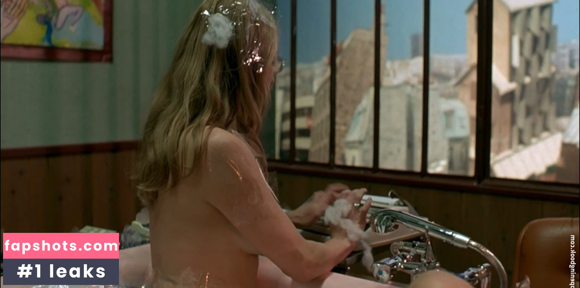 Aurélia Petit gallery photo #2