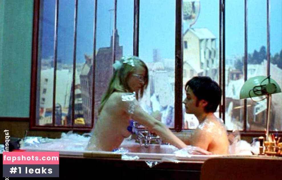 Aurélia Petit gallery photo #7