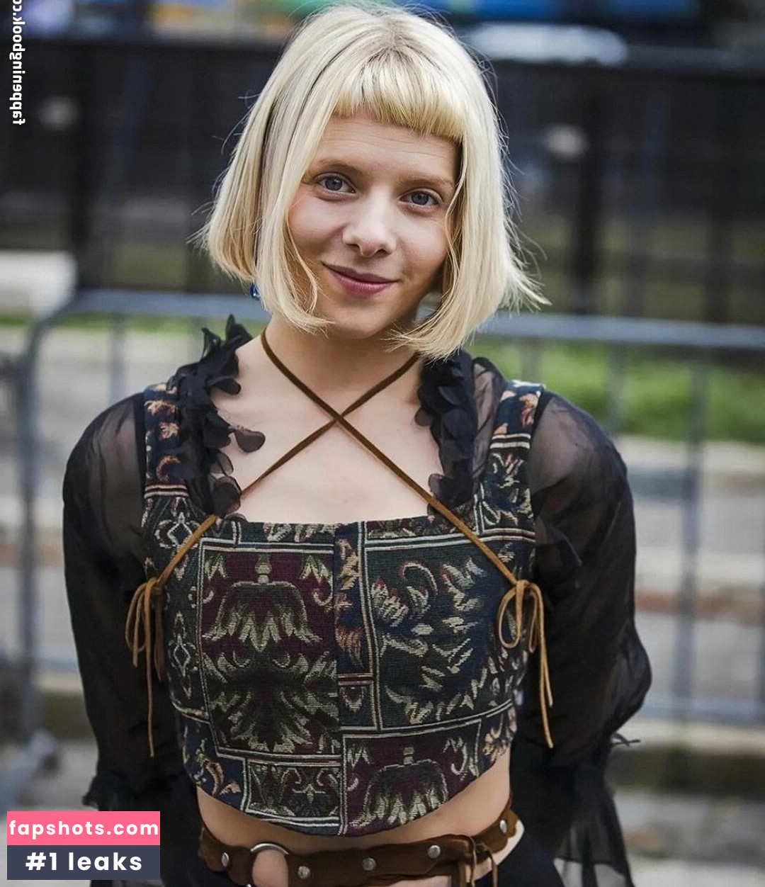 Aurora Aksnes gallery photo #114