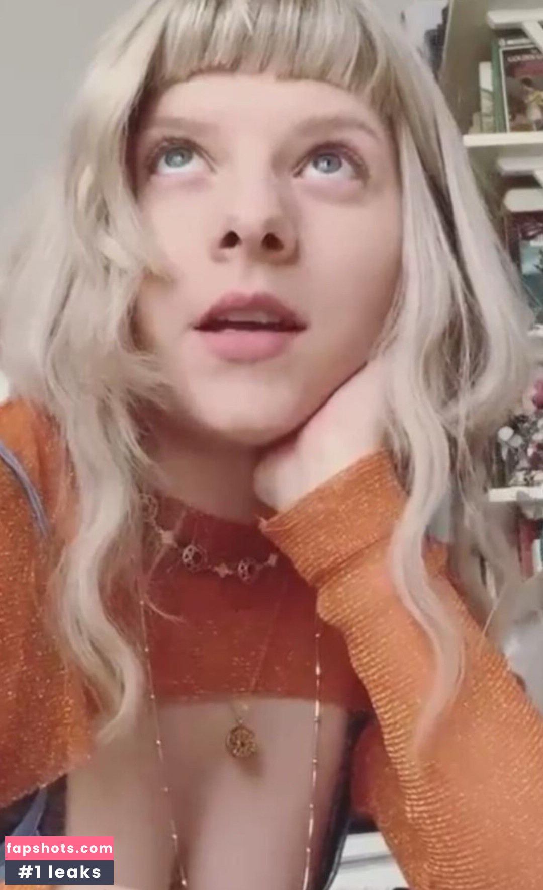 Aurora Aksnes gallery photo #130