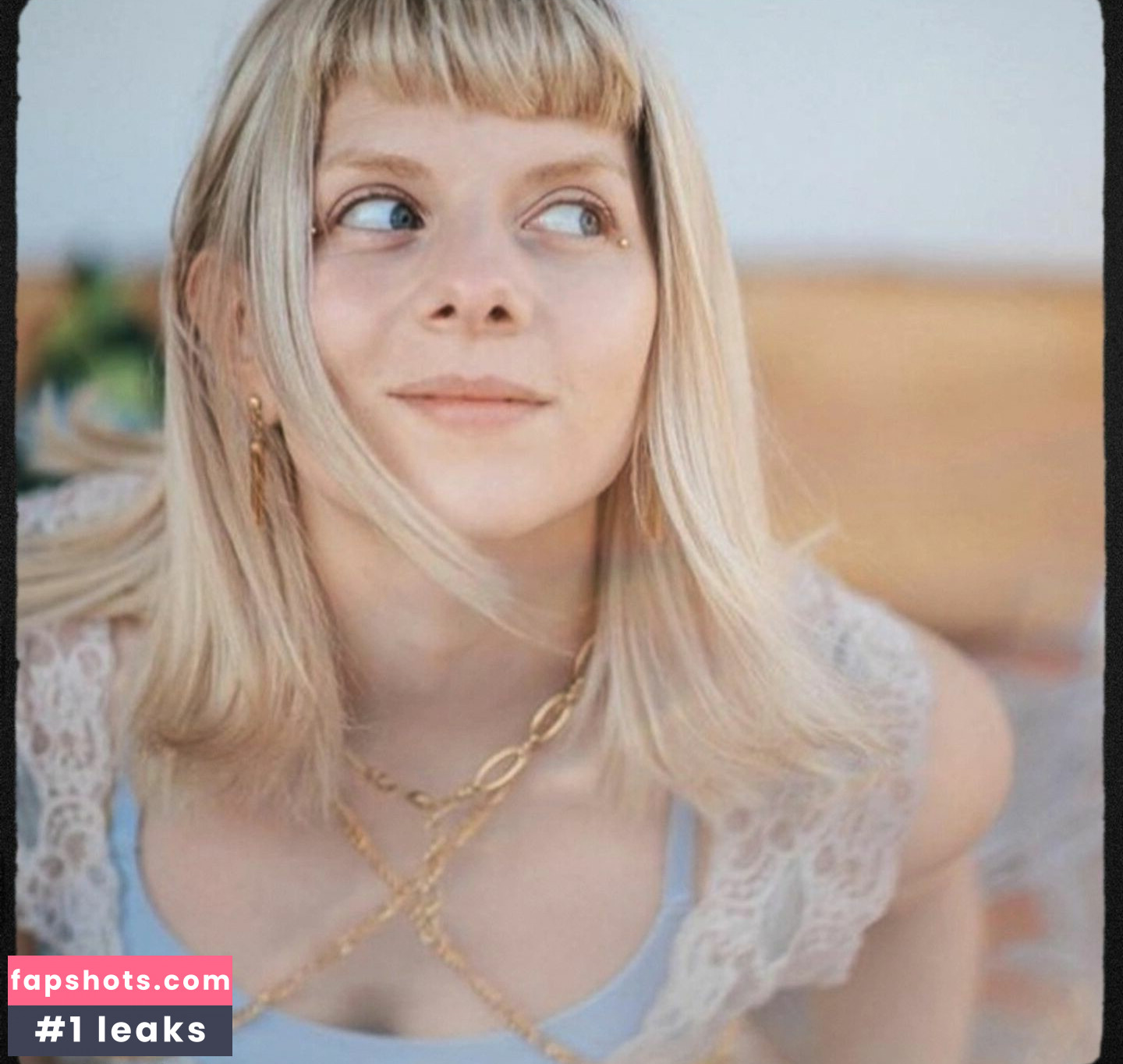 Aurora Aksnes gallery photo #70