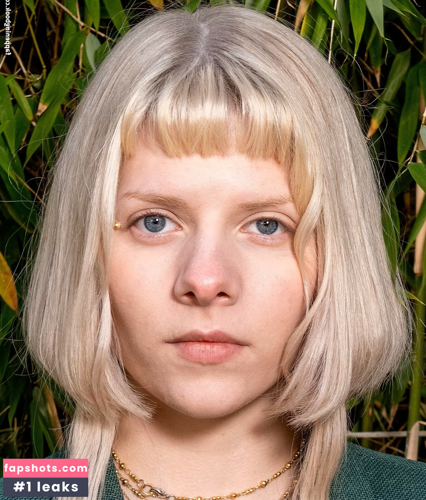 Aurora Aksnes gallery photo #85