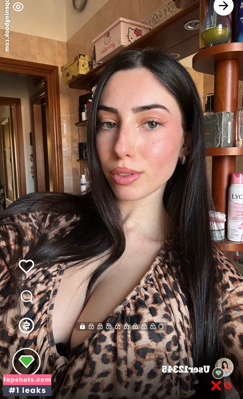 Aurora Becarelli gallery photo #4