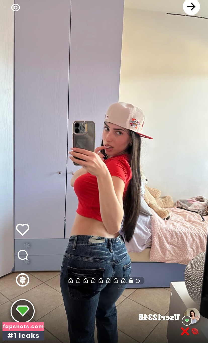 Aurora Becarelli gallery photo #7